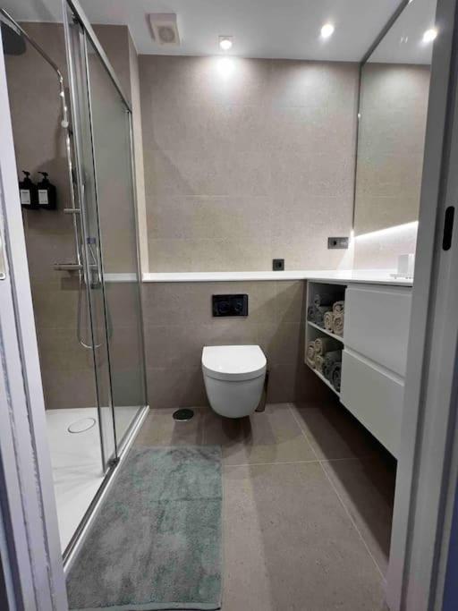 Malecon 47 Apartamento Reformado En Primera Linea Apartment Muxia Luaran gambar