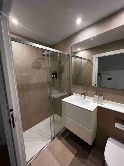 Malecon 47 Apartamento Reformado En Primera Linea Apartment Muxia Luaran gambar